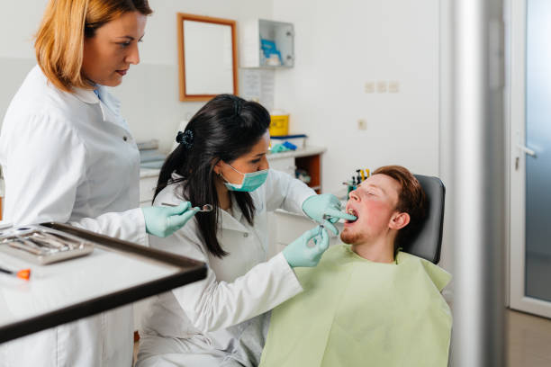 Best Emergency Broken Tooth Repair in Hollywood Park, TX